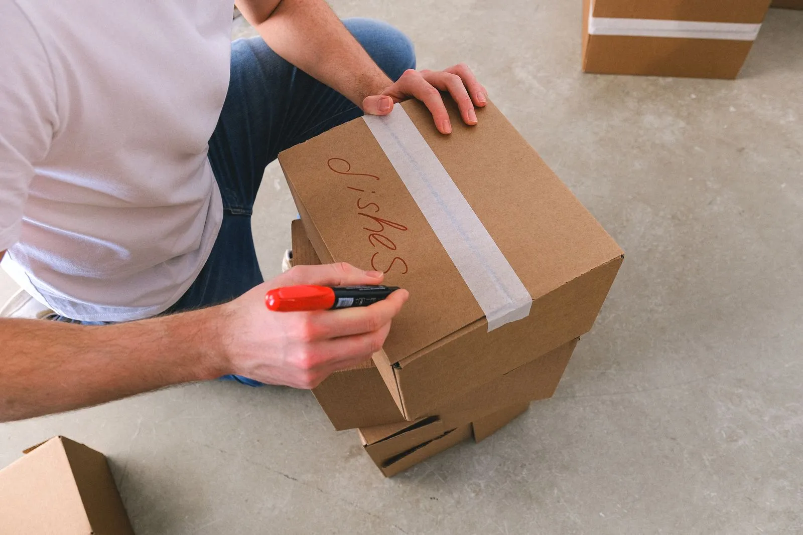 How to Downsize Before a Senior Move